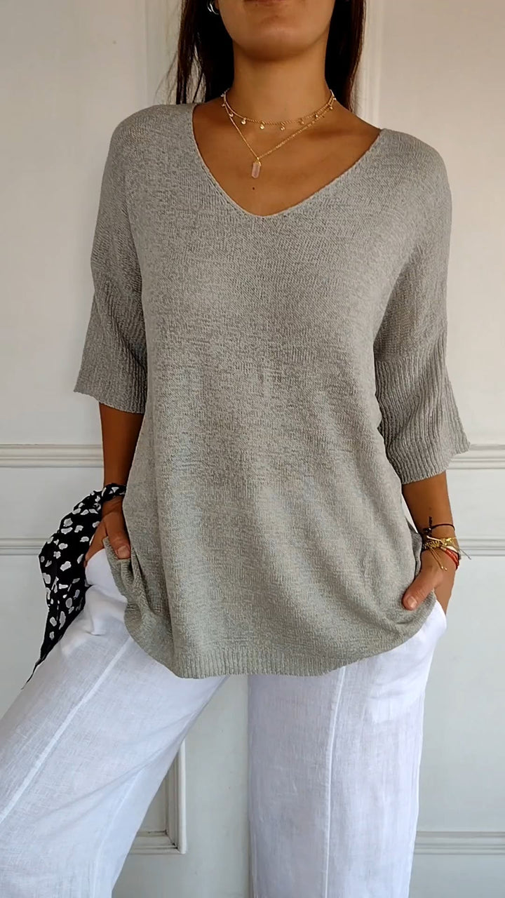 Calliope | Plain Knitted Top with V-neckline