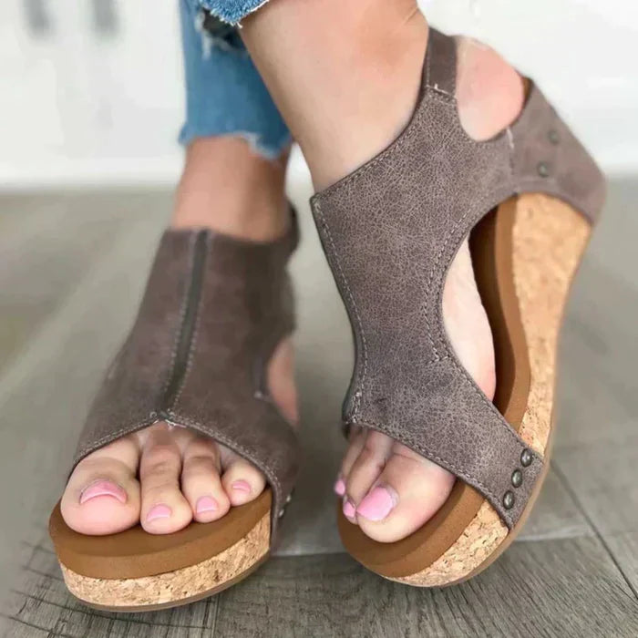 Astrid | Stylish and comfortable wedge heel sandals