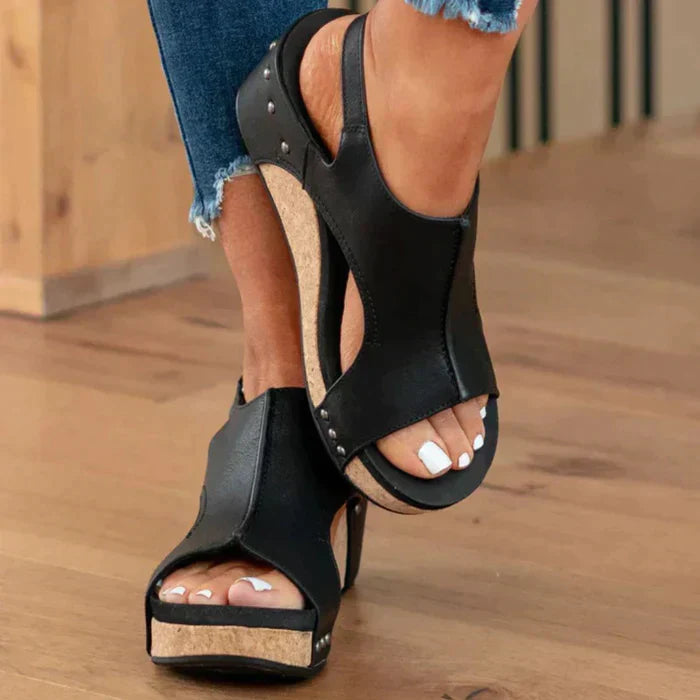 Astrid | Stylish and comfortable wedge heel sandals