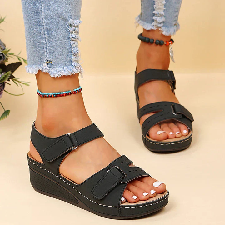 Luna | Lightweight platform sandals with wedge heel