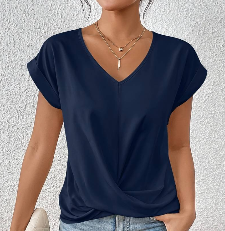 Valentine | The perfect v-neck top